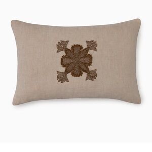 SFERRA Neviano Pillow, new with tags